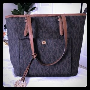 Michael Kohl’s Shoulder Bag